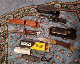 Hunting knives, including Camillus Heat and Buck