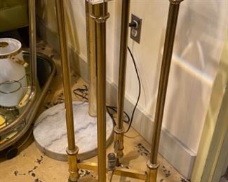 Vintage Hollywood regency LaBarge pedestal with Lucite top