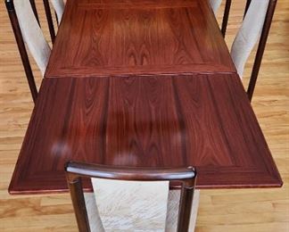 003 Danish Mahogany Dining Room Table And 6 Chairs