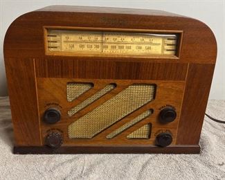 Vintage Filco Table Radio