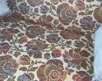 35-13 $250 Vintage Ethan Allen Settee Tapestry floral. 58w 35d 34h. 