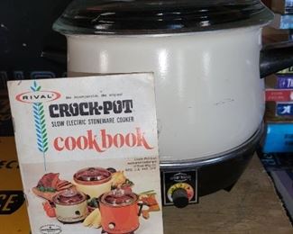 Vintage crock pot