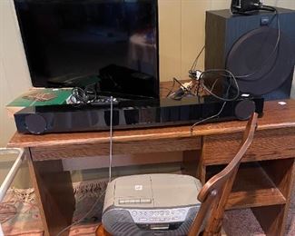 TV, Sound Bar, Woofer