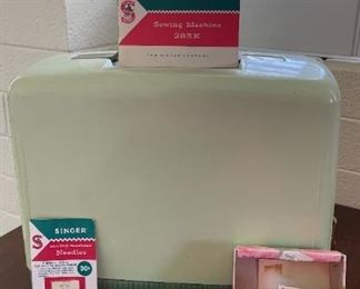 Vintage Singer Sewing Machine 285K Heavy