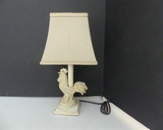 Antiqued Wooden Rooster Table Lamp