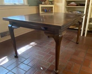 Extendable tables - perfect condition