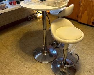 like new pub style table with leather stools