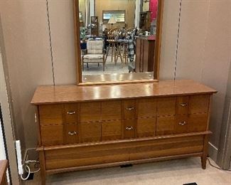 Mid Century Modern Kroehler dresser and mirror