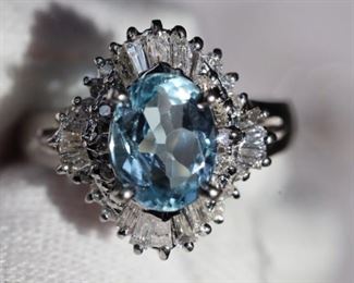 AQUAMARINE RING DIAMOND PLATINUM A1.24CT D.50CT

https://www.liveauctioneers.com/item/147048343_aquamarine-ring-diamond-platinum-a124ct-d50ct