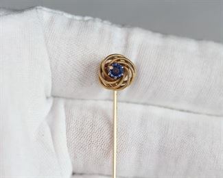 SAPPHIRE STICK PIN 14K YELLOW GOLD NATURAL S.20CT 1.8 GRAMS VICTORICAN LOVE KNOT

https://www.liveauctioneers.com/item/148024999_sapphire-stick-pin-14k-yellow-gold-natural-s20ct-18-grams-victorican-love-knot