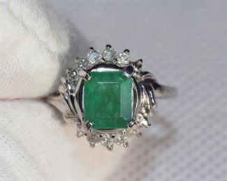 EMERALD RING DIAMOND PLATINUM NATURAL E1.00 D.16CT

https://www.liveauctioneers.com/item/147048262_emerald-ring-diamond-platinum-natural-e100-d16ct