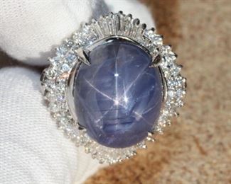 SAPPHIRE RING PLATINUM DIAMOND S21.21ct D1.15ct


https://www.liveauctioneers.com/item/147048285_sapphire-ring-platinum-diamond-s2121ct-d115ct

