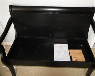 Bench open for storage 42x23