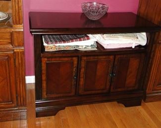 Cherry TV Cabinet 43x20x32