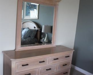 Light Wood dresser w/mirror