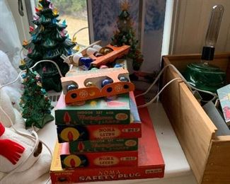 Vtg ceramic Xmas trees (3 available)