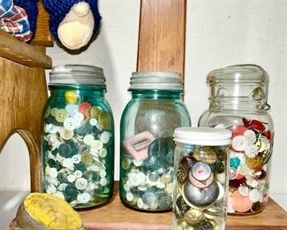 Vintage buttons & sewing items