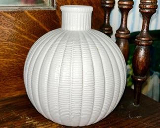 Vintage Tiffany & Co. basket weave ribbed melon ball bud vase