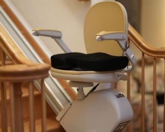 STRAIGHT STAIR LIFT ACORN-BROOKS 130