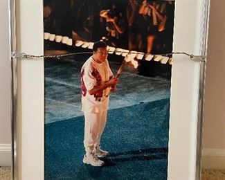 Approximately 19-1/2” x 25-1/2” Framed
Back of Planes Prints