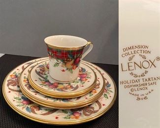 Dimension Collection Lenox Holiday Tartan USA 2-Dinner Plates, Bread Plates, Saucers & 1 Mug