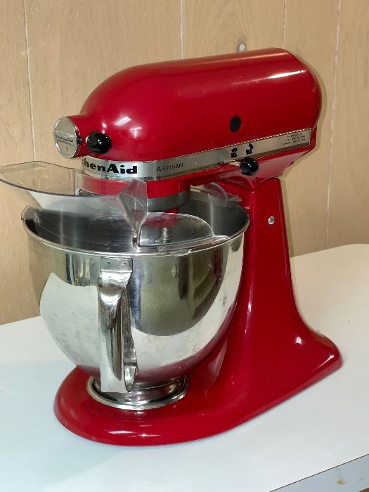 KitchenAid stand mixer with pour shield 