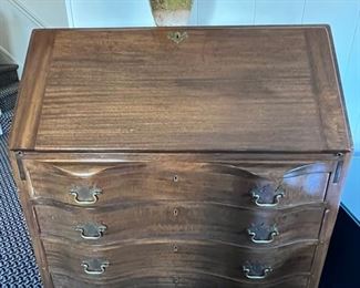 51. Vintage Maddox Slant Front Desk (36" x 22" x 42")