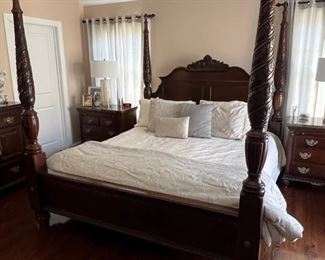 13. Kincaid Furniture King Bed (81" x 93" x 87")