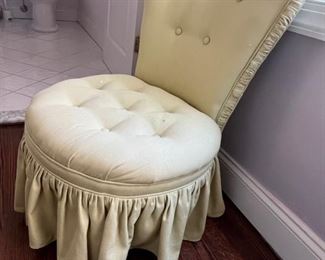 20. Tufted Slipper Chair (22" x 20" x 31") (as is)