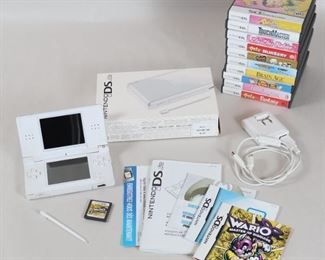 082 Nintendo DS Lite With 11 Games Working