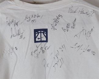 084 Autographed Paul Hewitt 2003 Nike Basketball Camp T Shirt