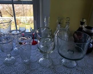 Assorted crystal & glassware