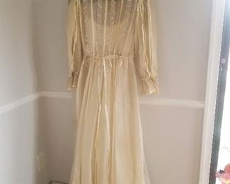 Vintage wedding dress