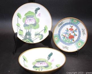 Three Vintage Gold Gilded Asian Decorative Porcelain Bowls