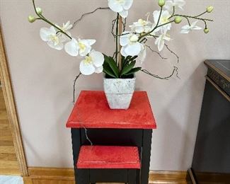 Stack tables, silk orchid 