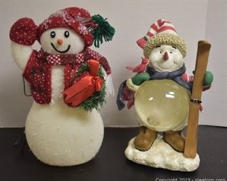 Two Snowman Figures