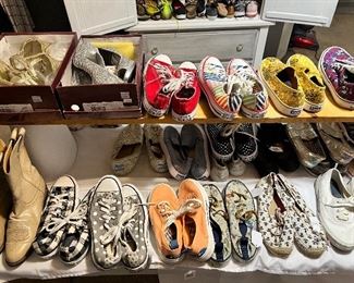 Large selection of ladies, size 6 shoes.
KEDS, converse, sketchers, etc..