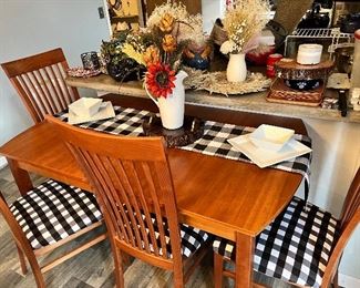 Nice kitchen table with four chairs