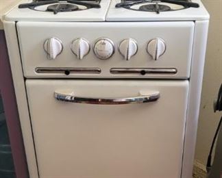 Great condition Wedgewood apartment size stove SOLD