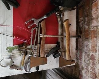 Misc hand tools. $1-5.