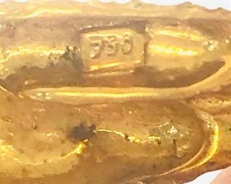 Spectacular 18K Gold Poodle shaped Double pin Mink Stole Fur Clip . There’s a small ruby eye. This fine quality piece is Substantial weight slightly over 18 grams or over half ounce of gold . It’s a vintage piece marked.750