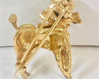 Spectacular 18K Gold Poodle shaped Double pin Mink Stole Fur Clip . There’s a small ruby eye. This fine quality piece is Substantial weight slightly over 18 grams or over half ounce of gold . 