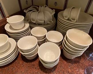 16 cups
16 saucers
12 soup bowls
12 ramekins
5 lrg ramekins