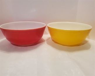 Pyrex Mixing Bowls (4 Qt)