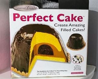 Perfect Cake Pan Set By Gourmet Trends, was $9, NOW $6