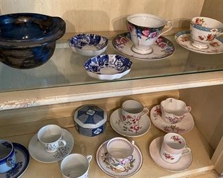 Vintage Tea Cups/Saucers