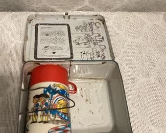 Lunchbox with thermos