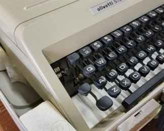 Olivetti Studio typwriter