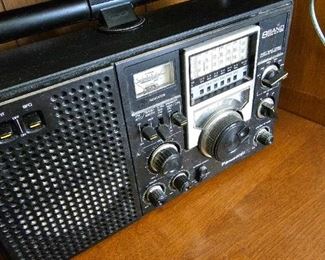 Vintage Panasonic 8 band radio working