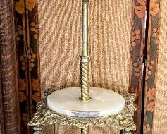 Ornate B&H gilt organ lamp  